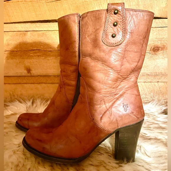 FRYE | Julia Campus Cognac Boots - Picture 4 of 12